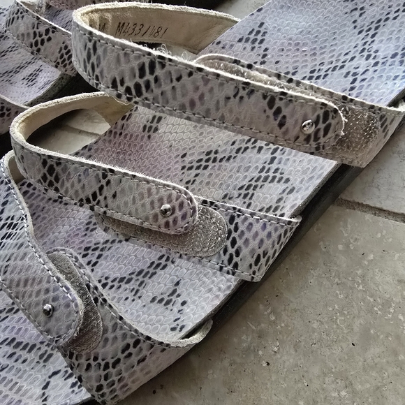 SAS Iskia Pink Snake Print Leather Slide Sandals Slip On 3 Strap SZ 8M US - Picture 4 of 7